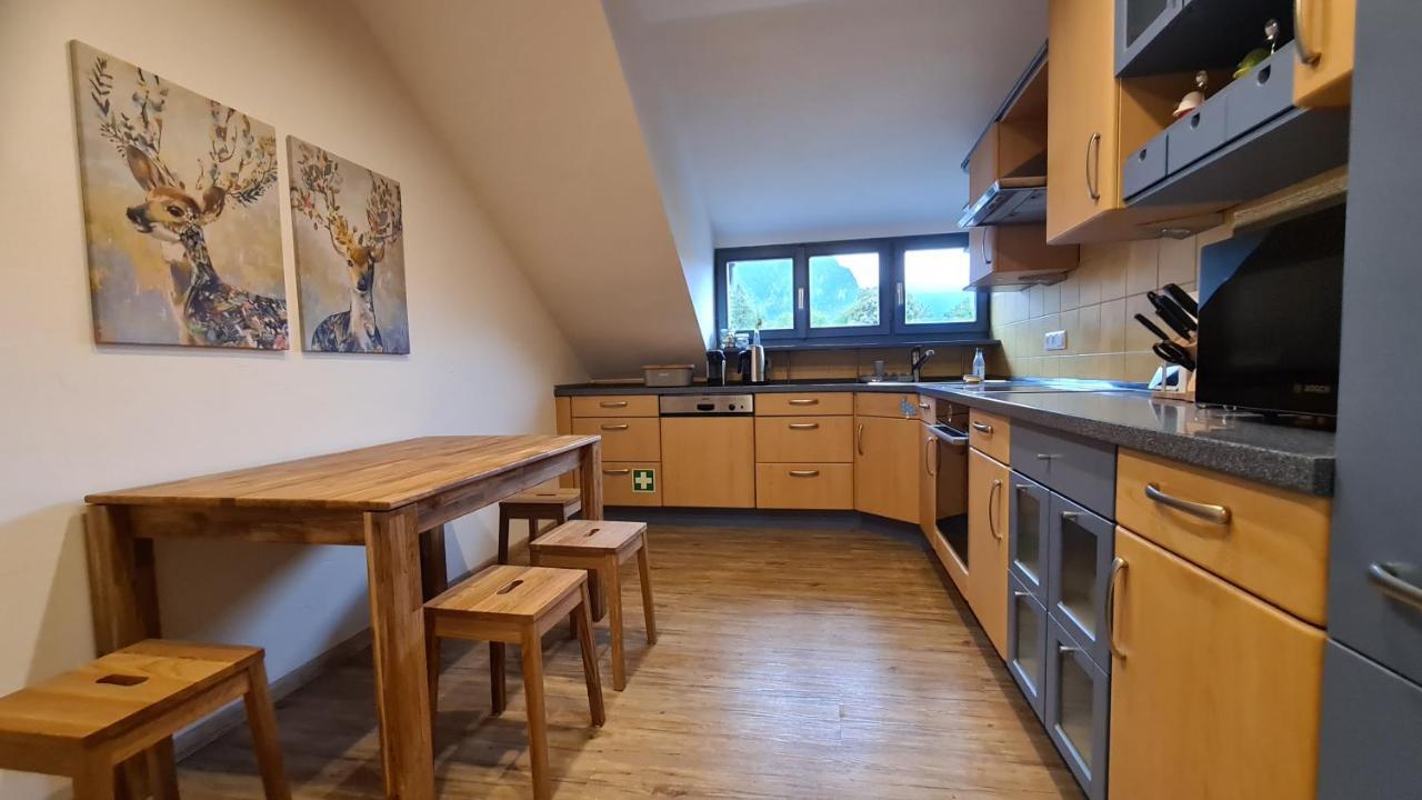 Bunter Hirsch Ferienwohnung Im Garmischer Zentrum Garmisch-Partenkirchen Exterior foto